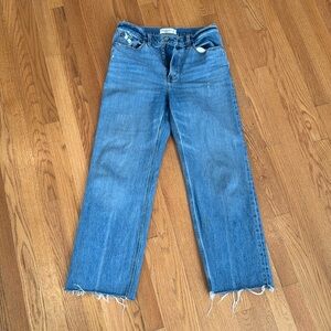 Abercrombie and Fitch 90s relaxed Jean women’s